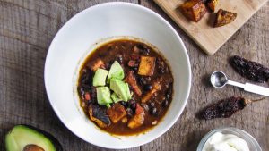 Read more about the article Smoky Black Bean and Sweet Potato Chili