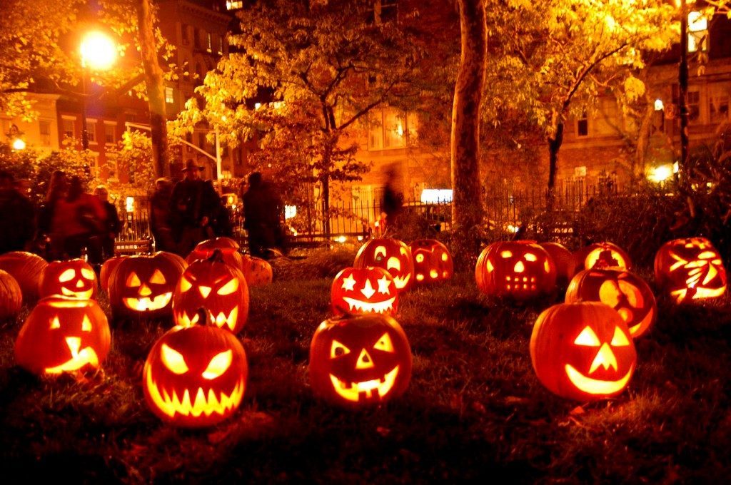 Read more about the article The 20 Coolest Halloween House Decorations You’ve Ever Seen